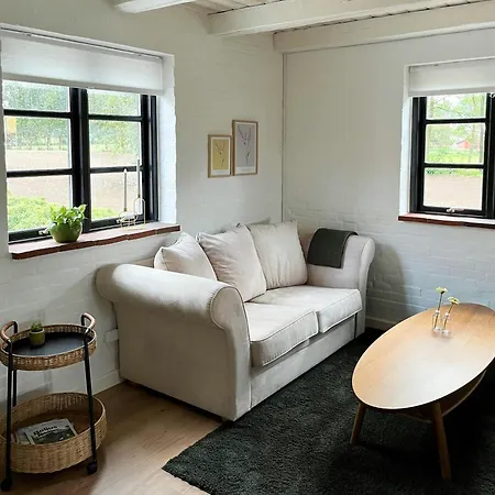 Vakantiehuis Family-friendly Oustrupgard With History *
